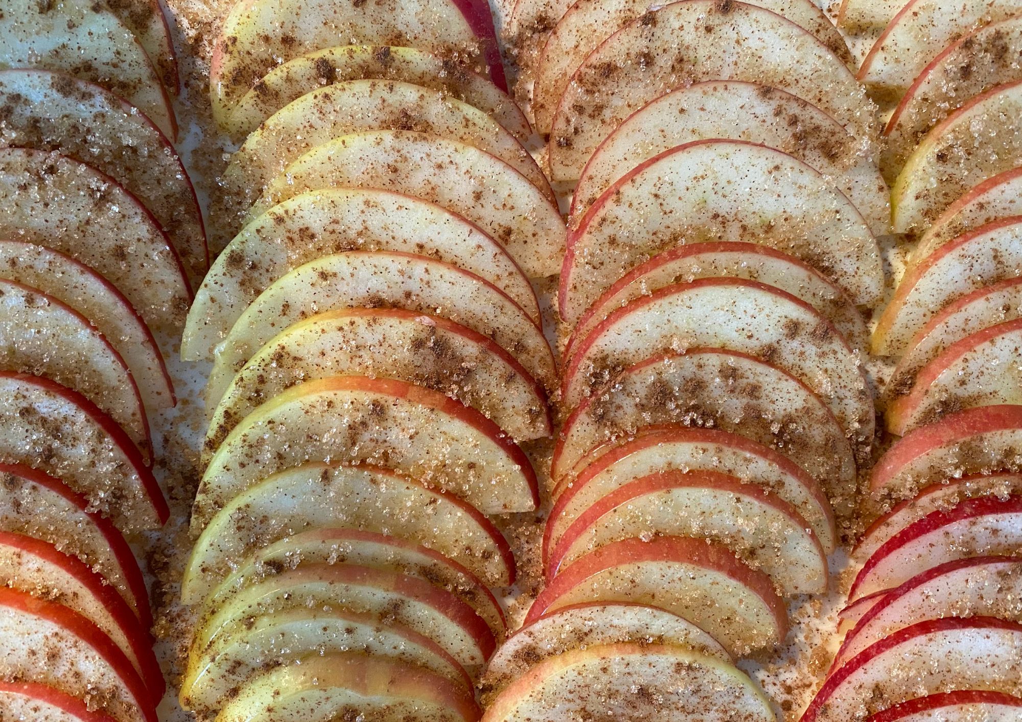 Карамелизированные яблоки – простой рецепт необычного десерта Кармализованные яблоки простой рецепт