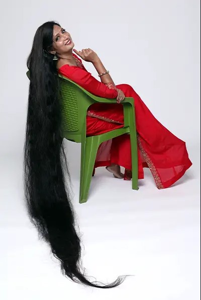 Книга рекордов Гиннеса Самые длинные волосы в мире Смита Шривастава фото