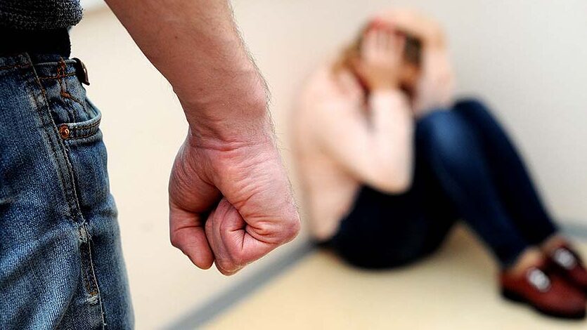 За систематическое домашнее насилие насильник получил 2 года ограничения свободы Фото иллюстративное