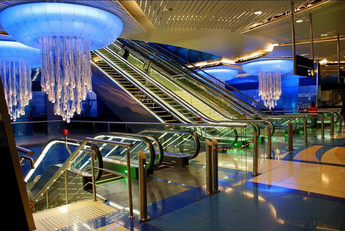 Станция метро Khalid Bin Al Waleed в Дубае