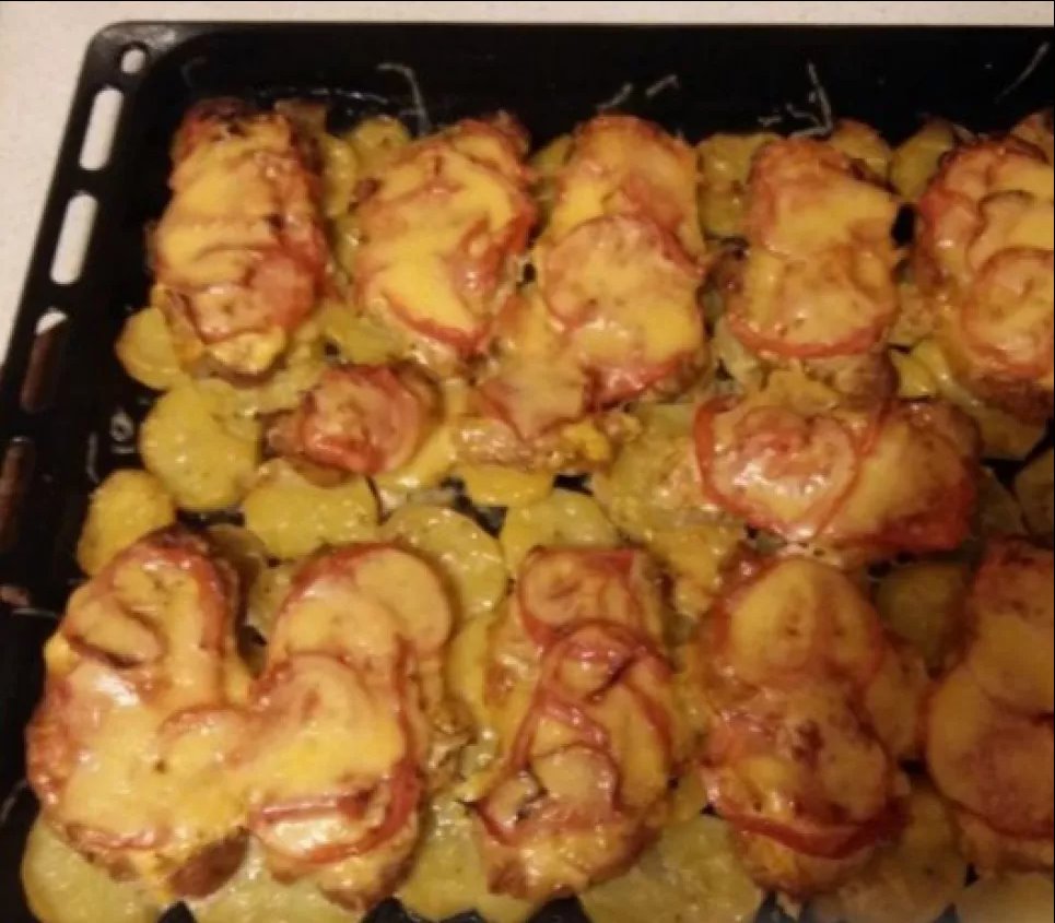 Мясо по-французски с запеченным картофелем: просто, изысканно и вкусно Фото: «Еда легко»