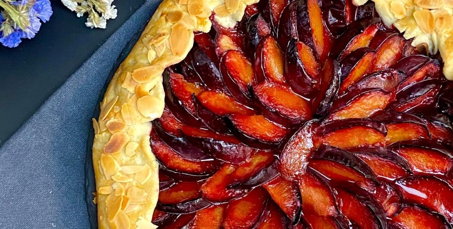 Минигалеты со сливами. 