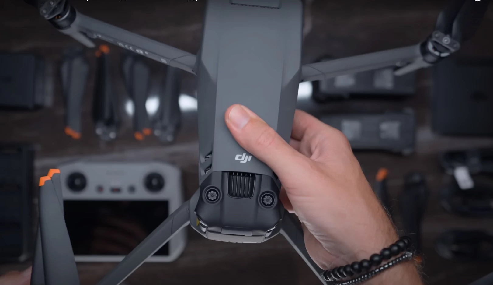 Квадрокоптер DJI Mavic 3 Pro: Ваш новий повітряний спутник