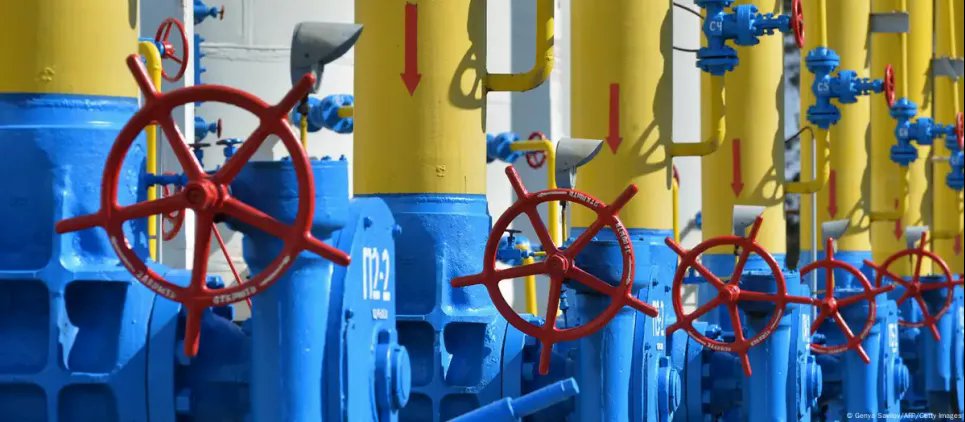 Азербайджанский газ вместо российского: как транзит газа через Украину в Европу мог бы продолжиться в 2025 году Газокомпрессорная станция в Боярке в Киевской области. Фото: Genya Savilov/AFP/Getty Images