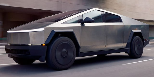 Tesla Cybertruck (2024 – н.в.)