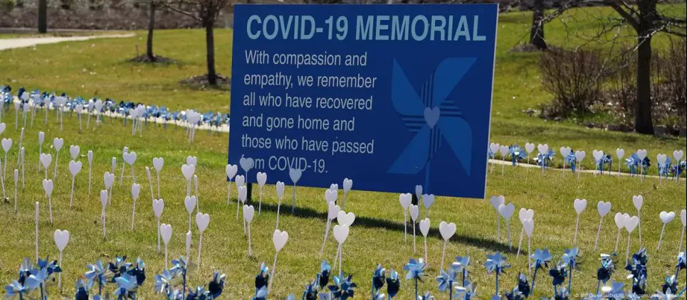 Суд в США требует от Китая 24 млрд долларов компенсации за пандемию Мемориал в память о погибших от коронавируса в Миссури. Фото: Bill Greenblatt/UPI/newscom/picture alliance