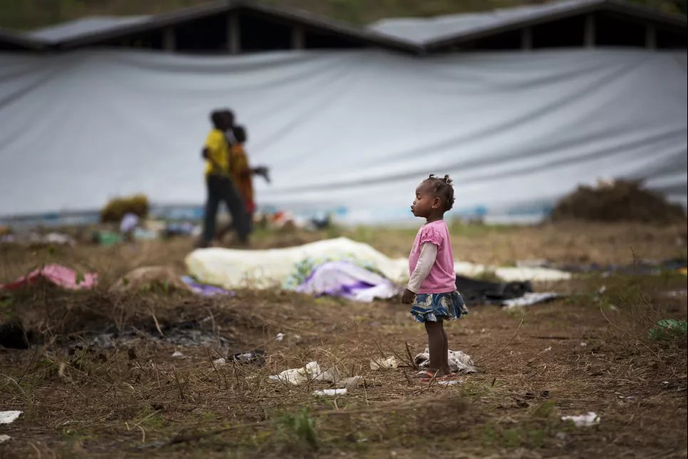 Вторая страна предложила Трампу свои полезные ископаемые в обмен на военную помощь Ребенок в транзитном лагере Малука, Демократическая Республика Конго, 23 мая 2014 года. Фото: Flickr
