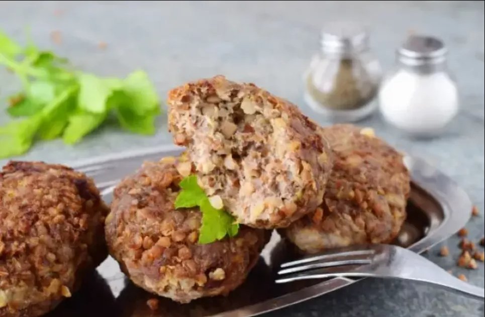 Быстрые гречишные котлеты с грибами – нереально вкусный рецепт Фото: Максим Никитин