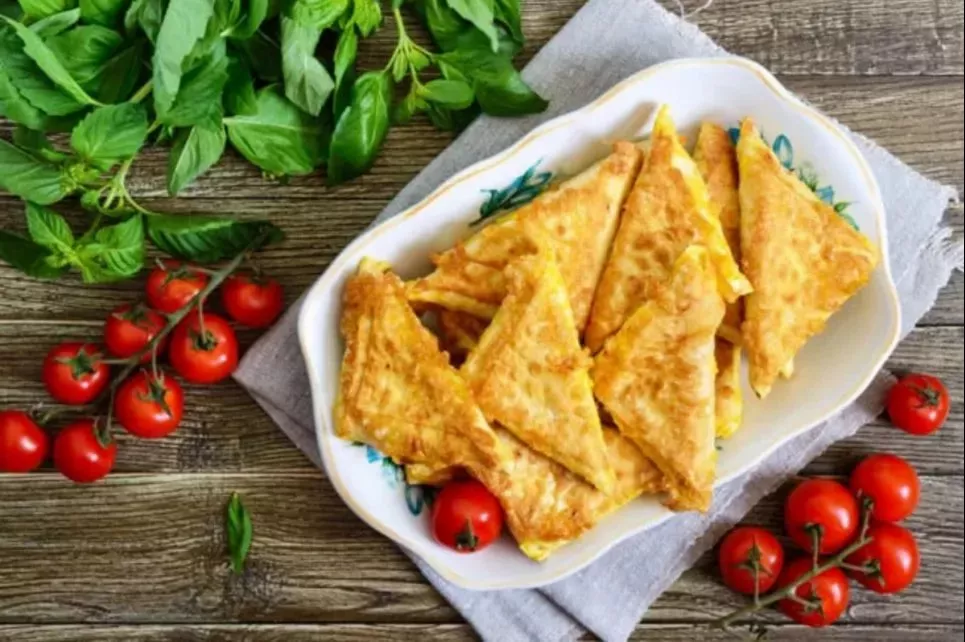 Закуска из лаваша в считанные минуты подойдет не только на каждый день, но и для пикника или даже для праздничного стола Фото: Максим Никитин