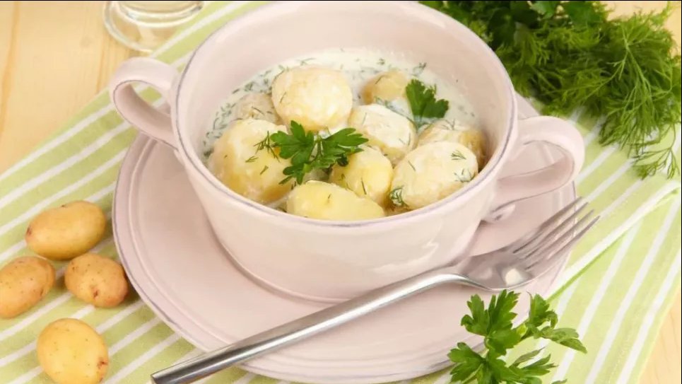 Картофель в сметане на скорую руку — блюдо закарпатской кухни Фото: Максим Никитин