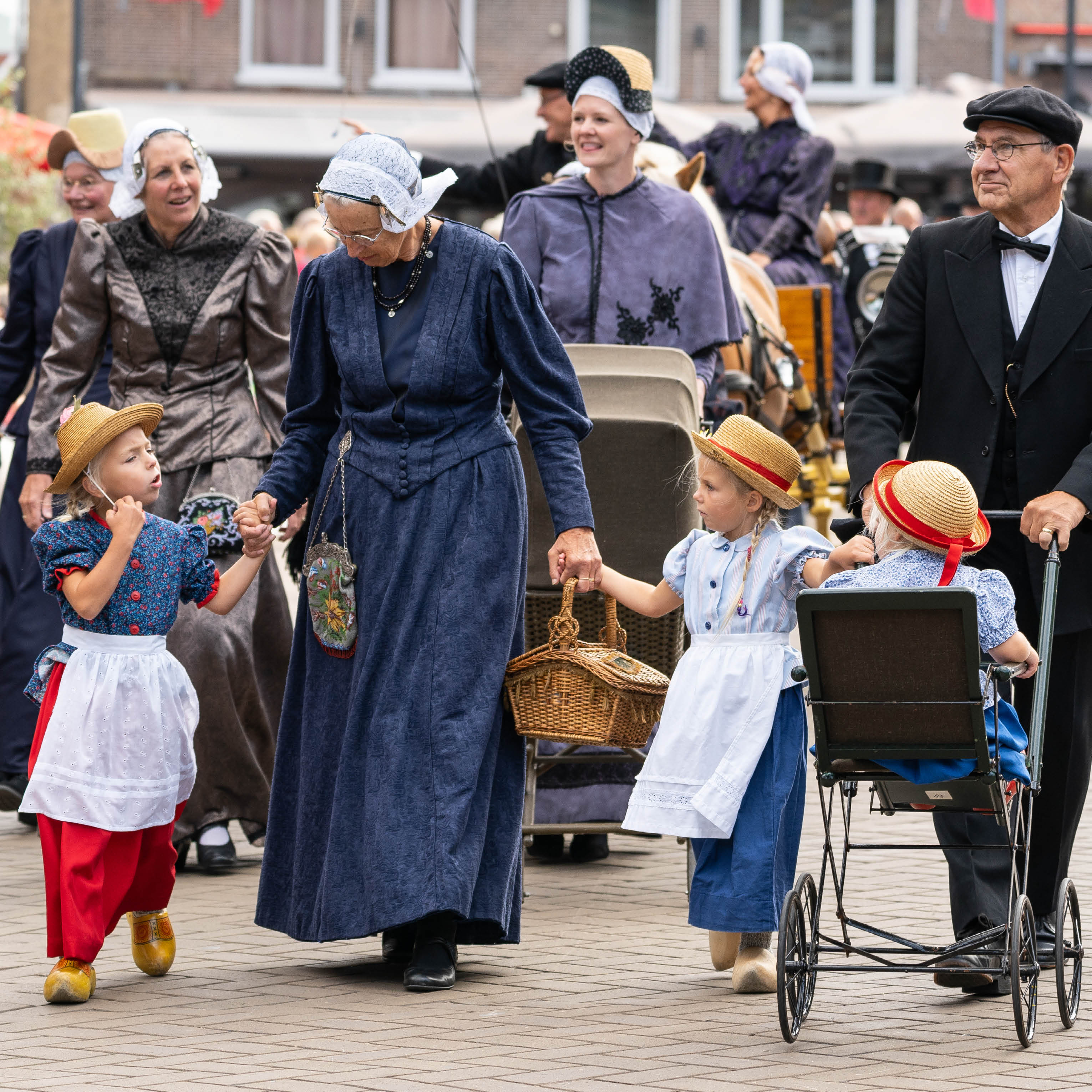 Міжнародний день корінних народів ООН Саами Баски Кельти Фризи Роми