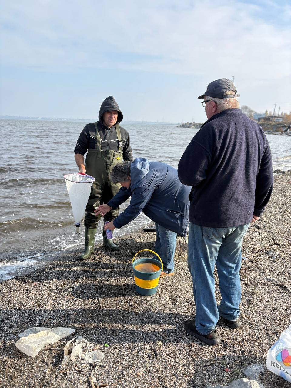 Хаджибейський лиман: Падіння рівня води, зростання мінералізації та депресія популяції креветки.