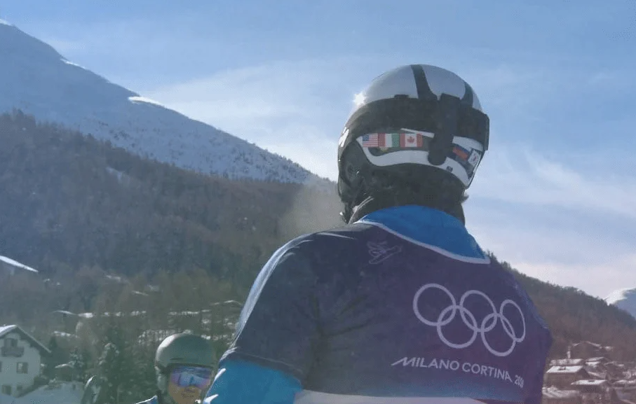 Роналд Фишналлер, шлем с флагами