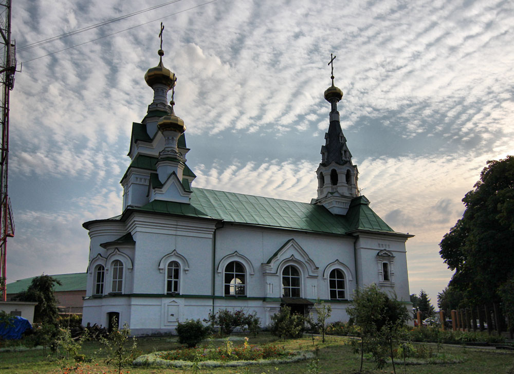церква Різдва Богородиці, м. Лубни