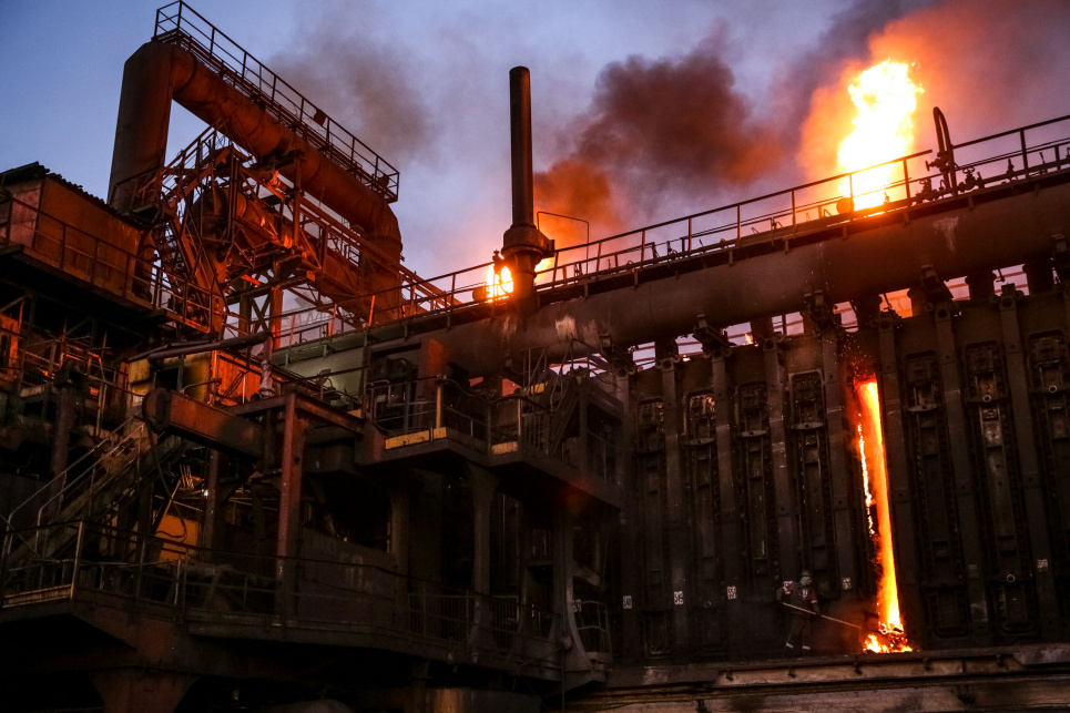 Подвійне пекло Авдіївського коксохіму. Будні прифронтового підприємства