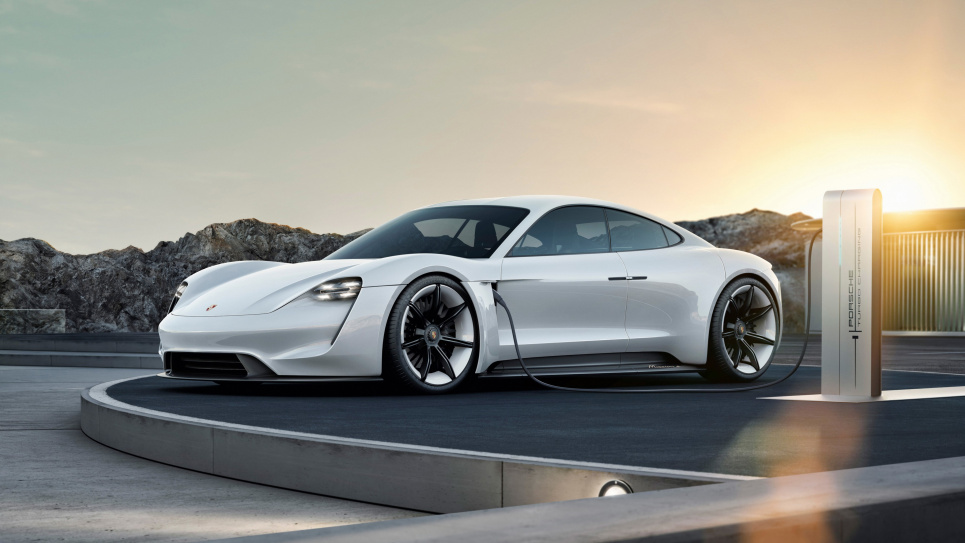Porsche починає продаж електромобілів в Індії
