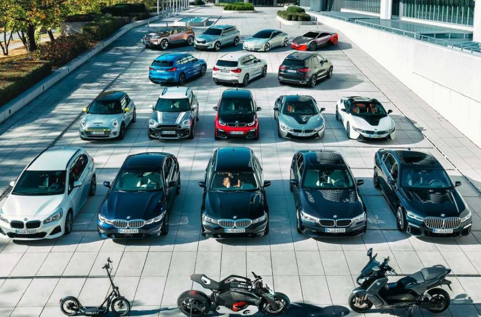 У BMW повідомили про рекордні продажі електрифікованих авто