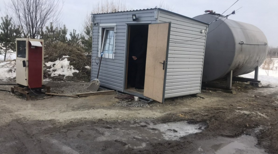 За січень в Україні закрили майже дві сотні нелегальних АЗС