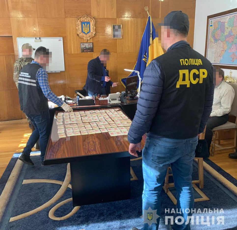 Директора львівської шахти спіймали на хабарі 1 тис доларів npu.gov.ua