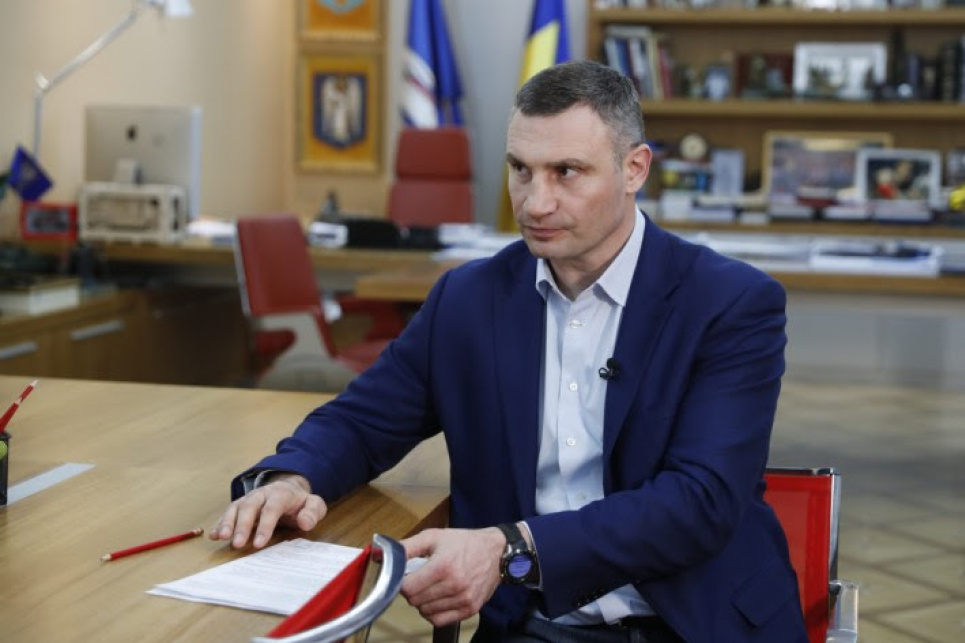 У Києві сімейні лікарі та швидкі отримали експрес-тести на коронавірус - Кличко