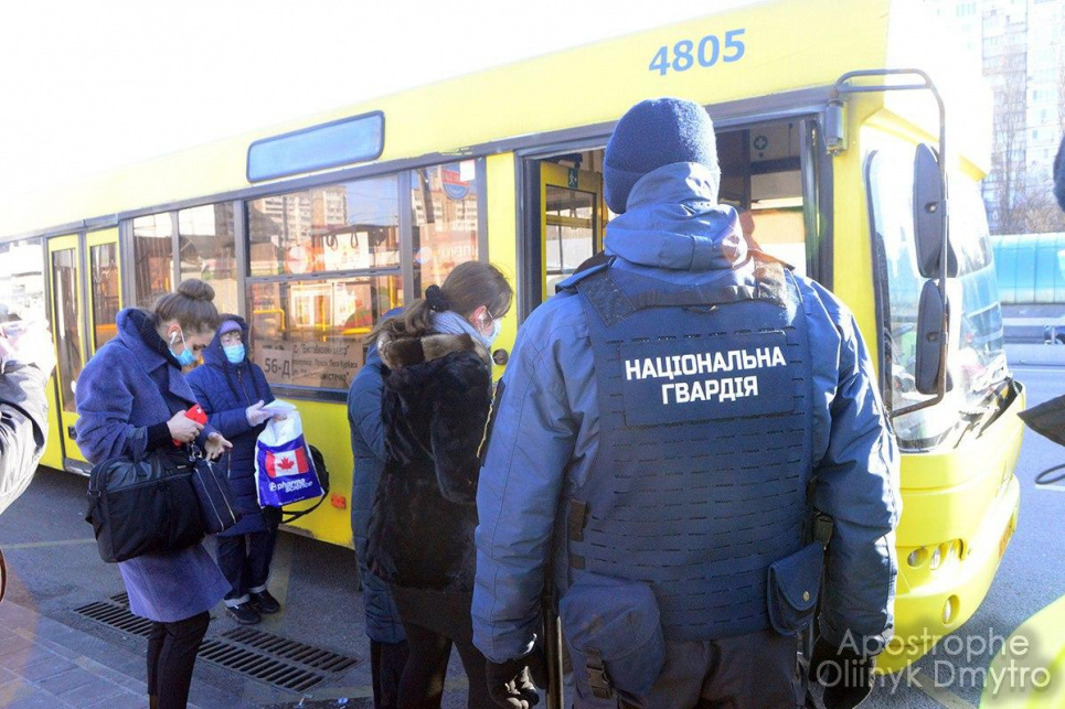 Що зміниться при введенні надзвичайного стану – деталі Апостроф