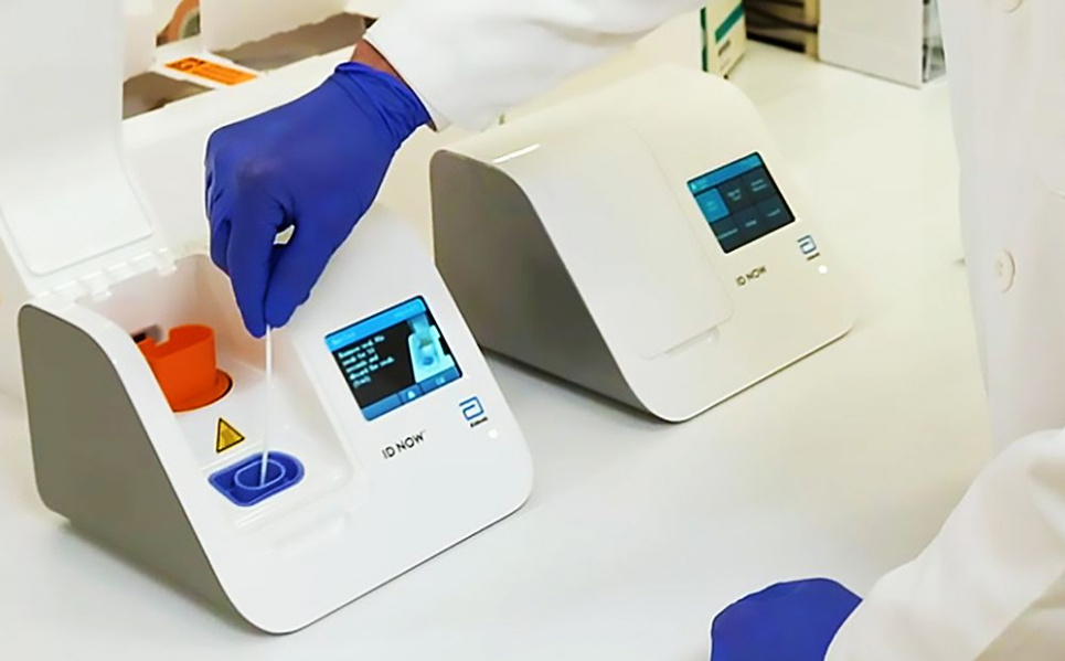 Апарат для визначення коронавірусу. Фото: Abbott Laboratories