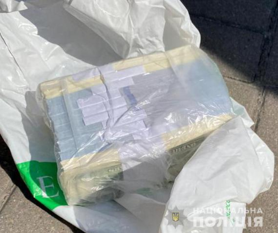 За кожне «питання» - по 100 тисяч доларів: викрито осіб, які обіцяли посаду та уникнення від відповідальності  Фото: сайт Нацполіції