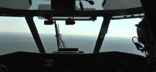 Вид на Чорнобильську пожежу з кабіни протипоженого літака. Фото ДСНС