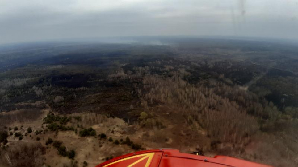 Пожежа у Чорнобилі: ускладнення ситуації та нові три осередки тління  Фото:ДСНС