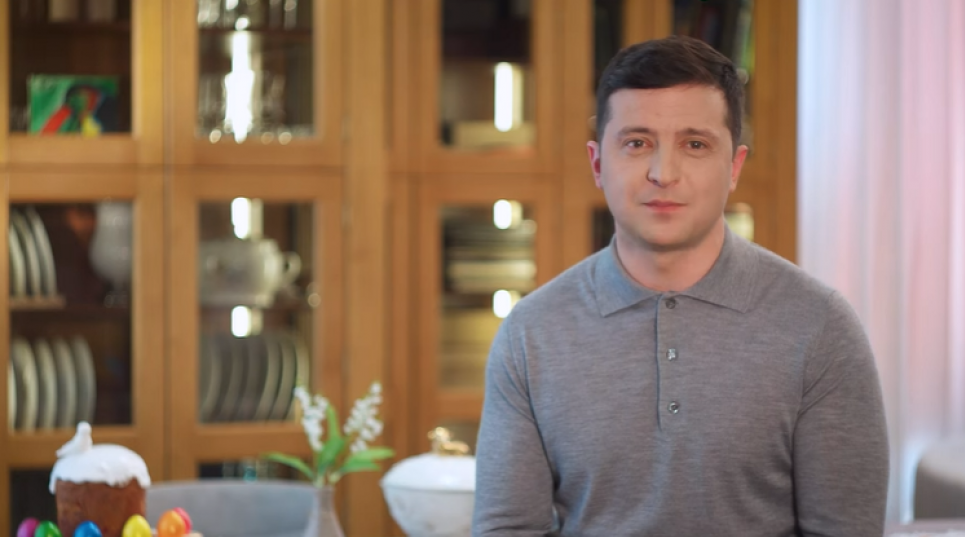 Зеленський назвав умови, за яких заробітчан випускатимуть з країни