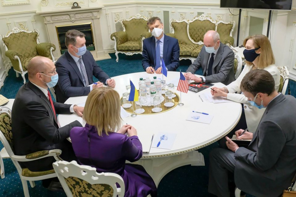 Зустріч Шмигаля з представниками ЄС і США, на якій він заявив про "готовність до перемовин" щодо звільнення українців, які хочуть залишити країну