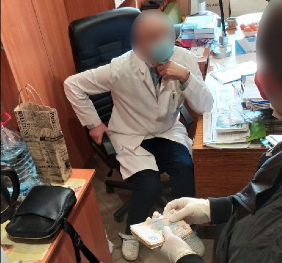 На Львівщині затримано лікаря, який "відмазував" призовників Фото:Військова прокуратура Західного регіону України