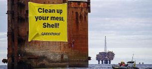 Ґрінпіс захоплює нафтову платформу Shell