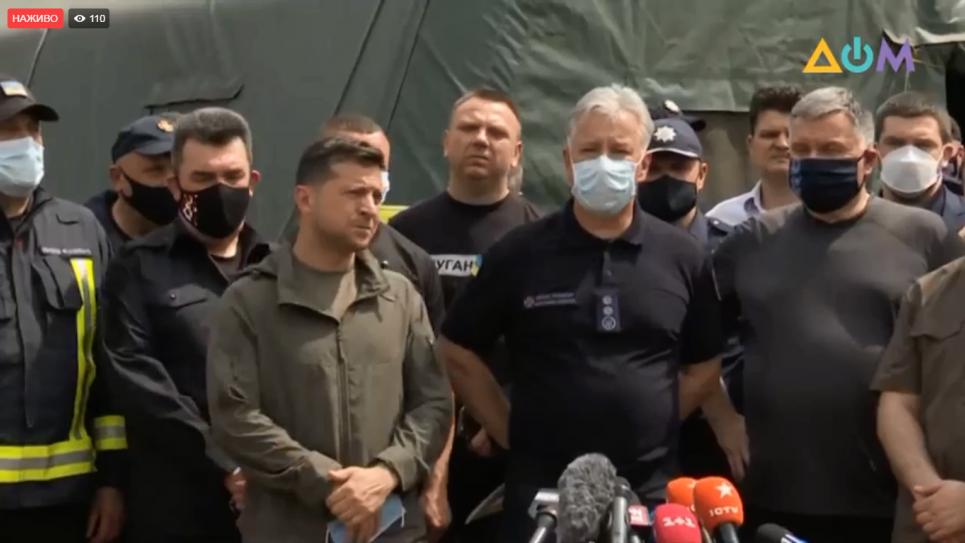 Аваков і Зеленський приїхали на Луганщину для боротьби з пожежею