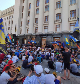 Шахтарі повертаються до роботи, акція протесту тривала 11 днів Фото: Facebook М. Волинця
