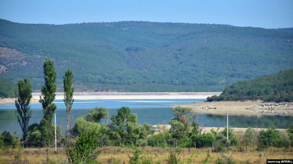 Найбільше водосховище Криму стрімко всихає
