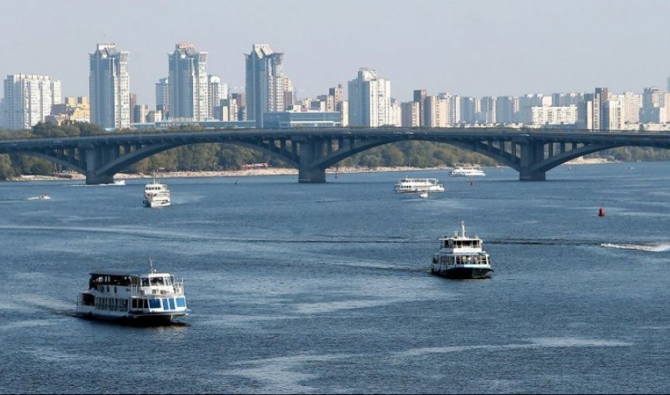 Найбільша річка країни Дніпро помирає через забруднення та обміління (відео) Фото - ТСН