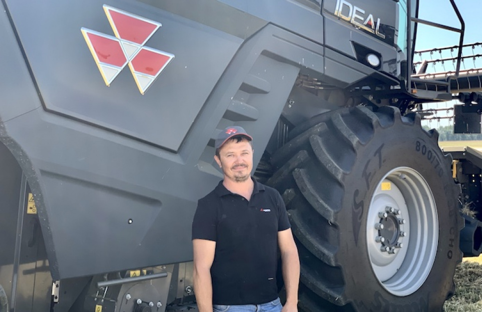 В Україні презентували унікальний комбайн (фото) Фото agroportal.ua