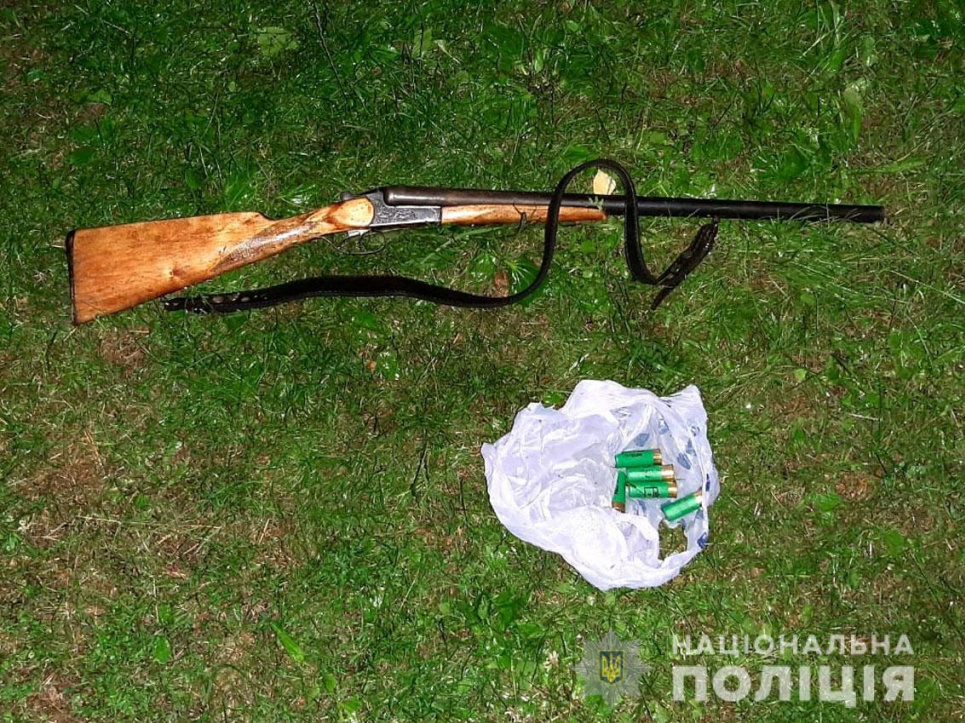 Живодер застрелив кошенят на очах у дітей
