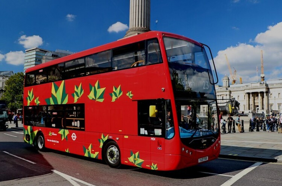 Городской транспорт Йорка пополнился 21 электрическим «дабл-деккером»