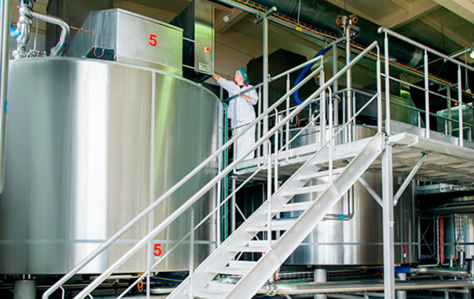 На Рівненщині жертвами COVID стали 32 працівники молокозаводу (відео)