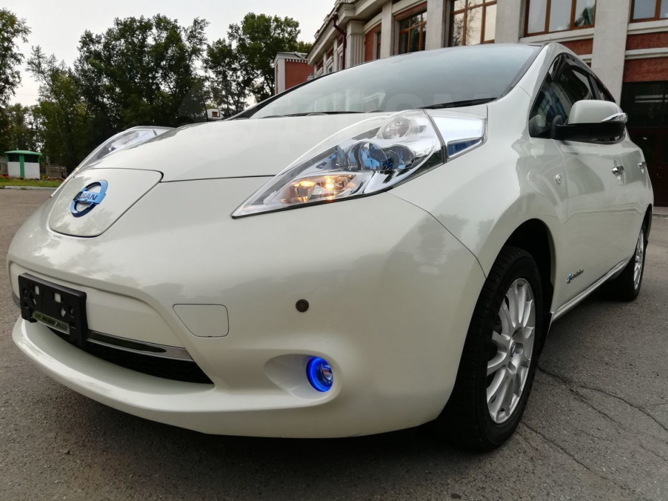 NISSAN Leaf - самый популярный электромобиль среди украинцев