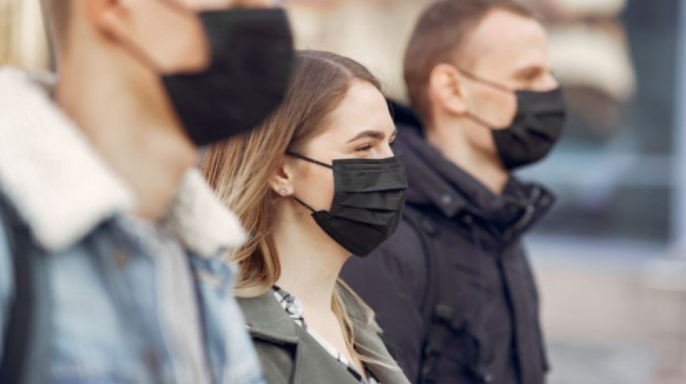 Чи є пандемія? У більшості українців немає знайомих з COVID