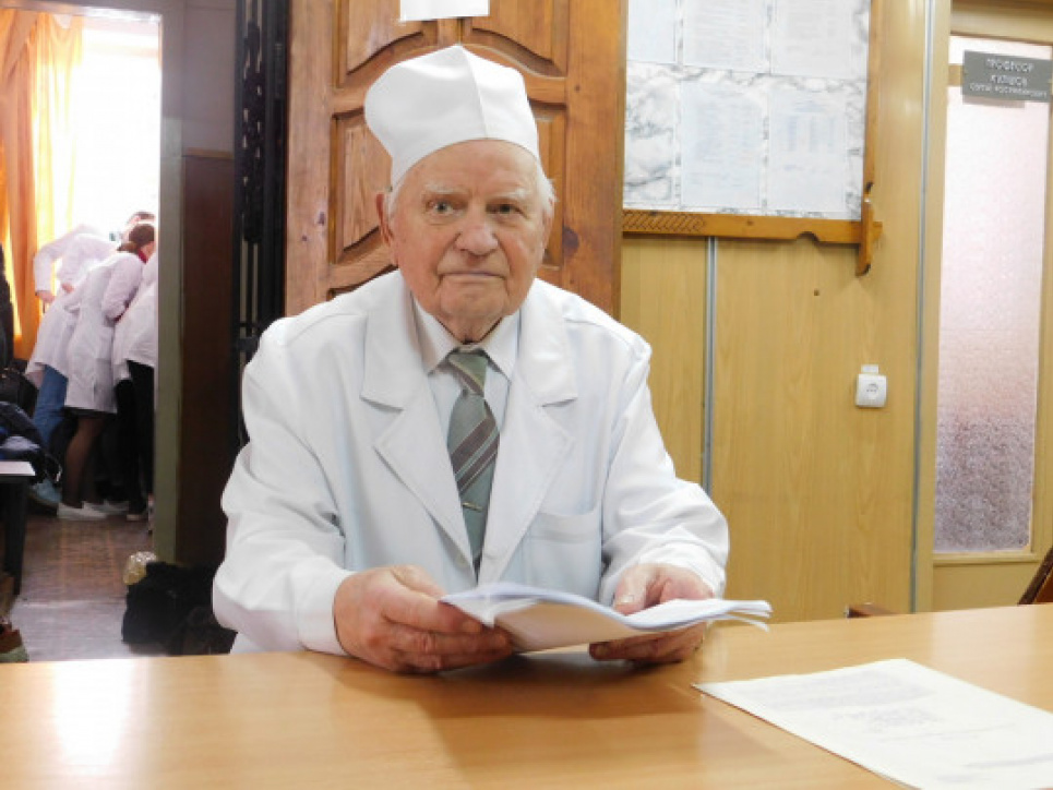 У Полтаві помер в 101 рік найстарший практикуючий професор в країні