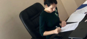 Подчиненная министра Абрамовского коллекционирует протоколы о коррупции и продолжает работать на госслужбе
