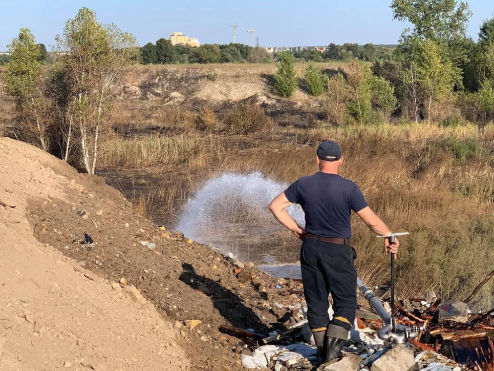 На Дарницьке сміттєзвалище, яке отруїло киян, приїхали інспектори Фото: Міністерство захисту довкілля та природних ресурсів
