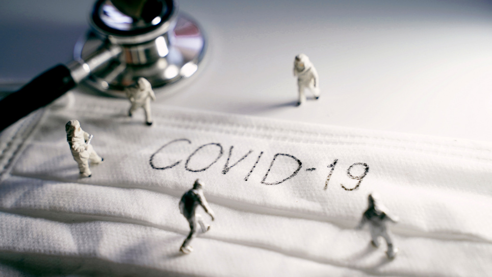 Чехия готовится к чрезвычайному положению из-за COVID-19