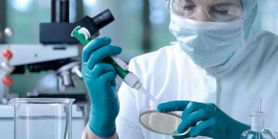 Ізраїльтяни першими в світі вилікували COVID-19 експериментальними ліками