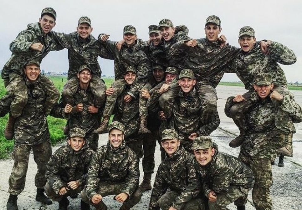 У Харкові прощаються з загиблими курсантами: пряма трансляція