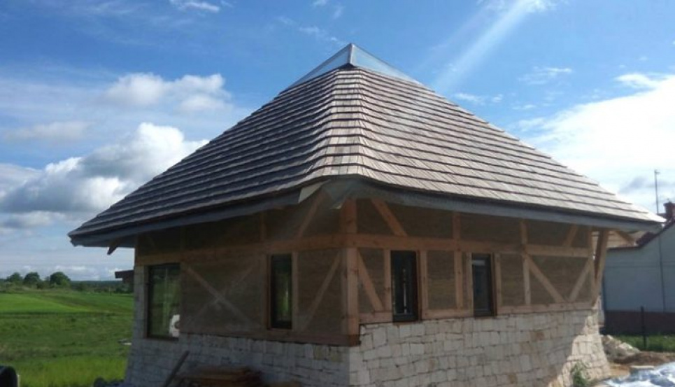 Українські будівельники розробили унікальний екоутеплювач з коноплі (фото)